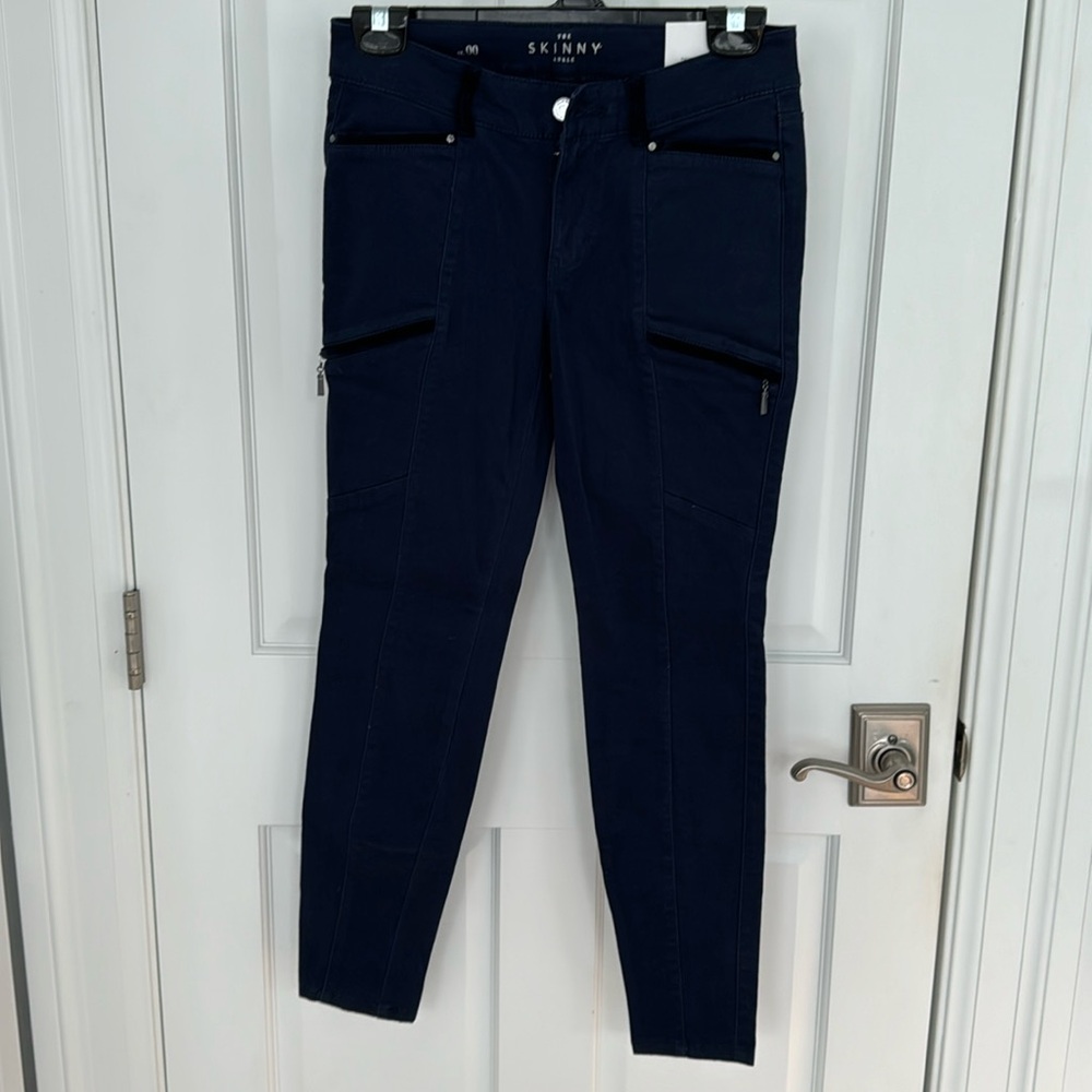 WHBM skinny ankle pants. Size 00. Navy blue.